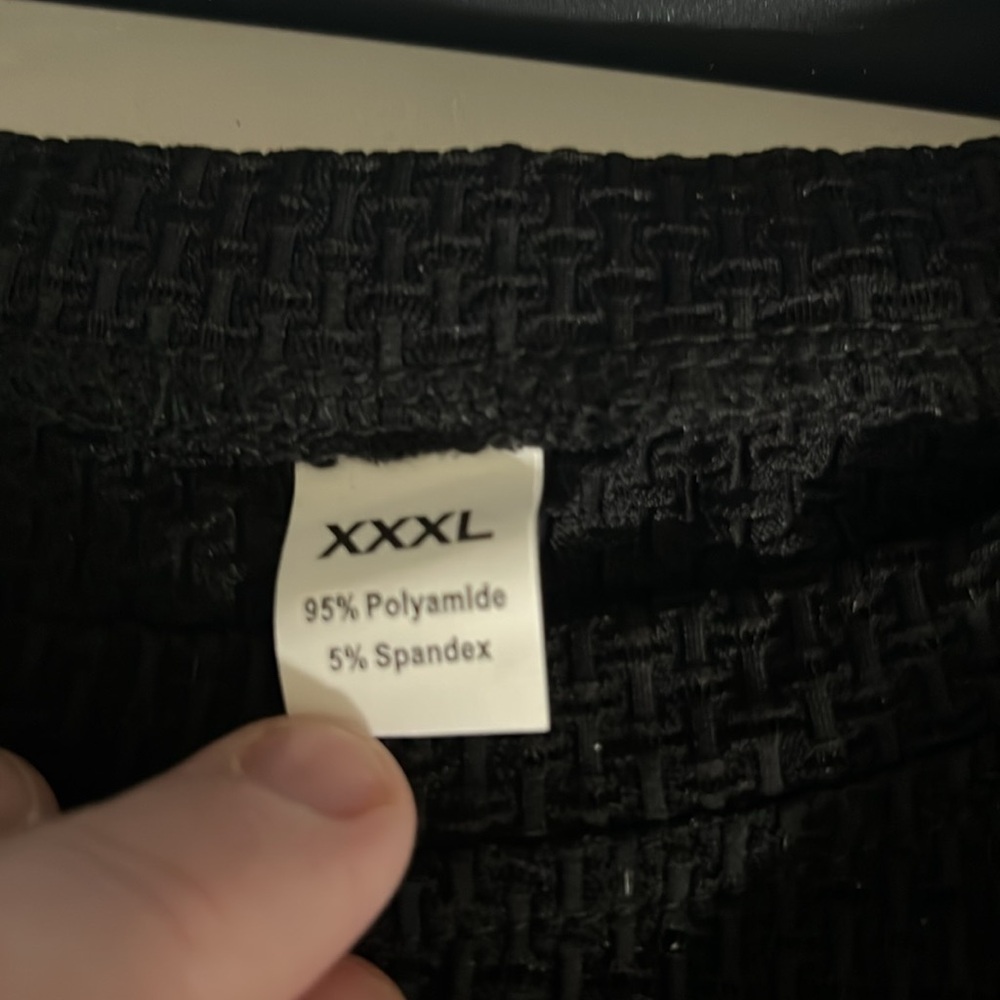 Black Textured Top - Picture 2 of 3